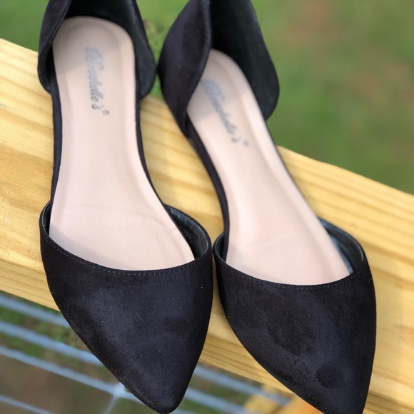 Breckelles Shoes - Breckelle’s size 8 black flats